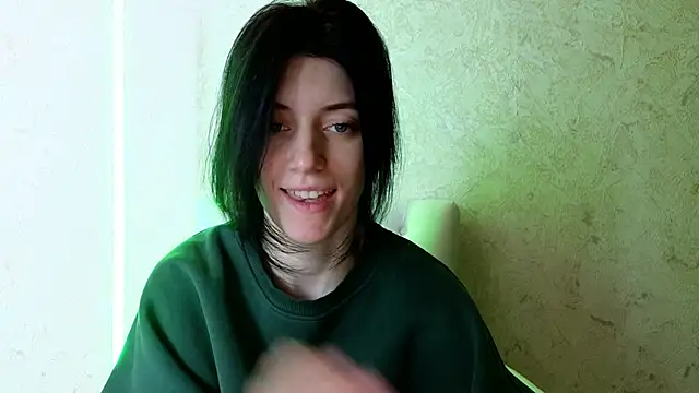 roxy riot  online show from March 19, 4:36 am