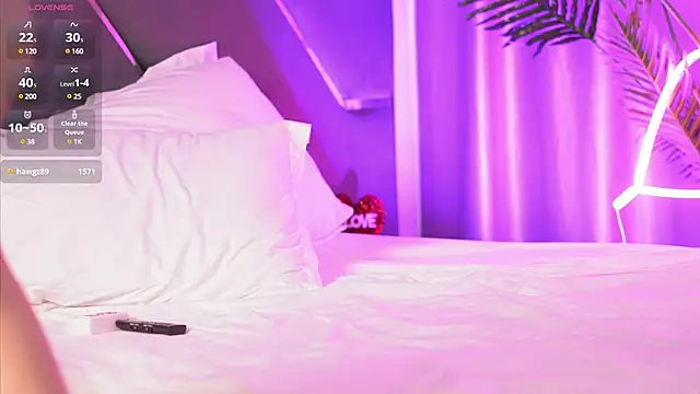 LilaRoses online show from March 8, 7:16 am