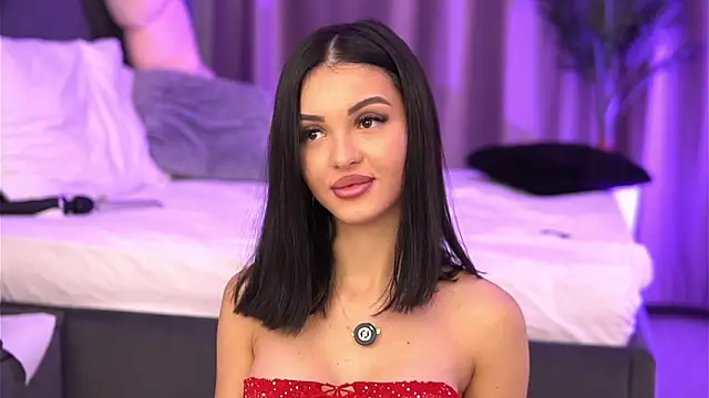 LilaRoses online show from February 1, 5:28 am