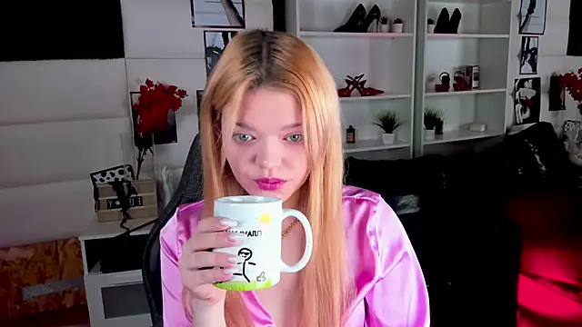 Snapshot of AdeleCartier chatting on February 26, 2:37 am AdeleCartier online show from February 26, 2:37 am