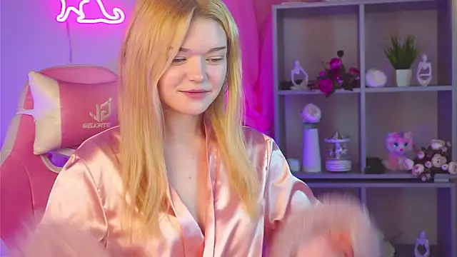 Snapshot of AdeleCartier chatting on March 23, 7:09 am AdeleCartier online show from March 23, 7:09 am