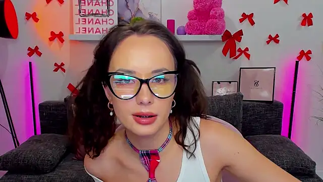 Snapshot of Suga_babe chatting on February 20, 12:36 pm Suga babe online show from February 20, 12:36 pm