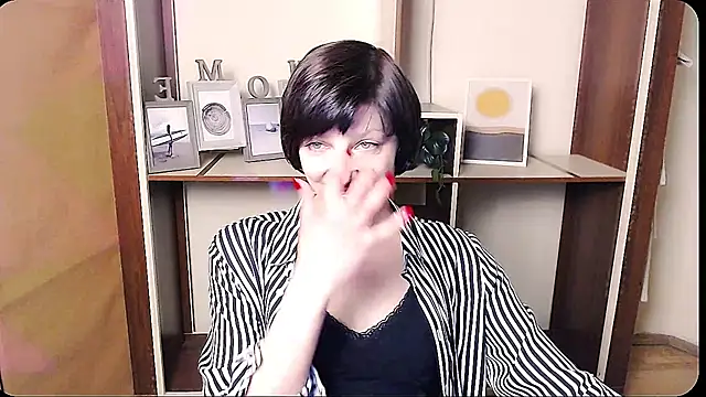  AngeliaFlow  online show from April 7, 8:15 am