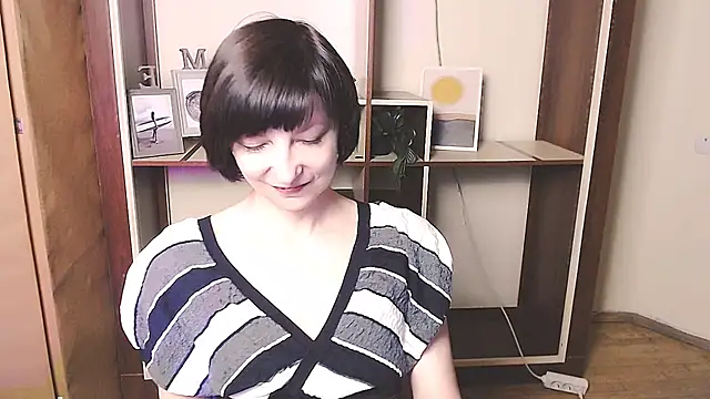  AngeliaFlow  online show from April 22, 8:28 am