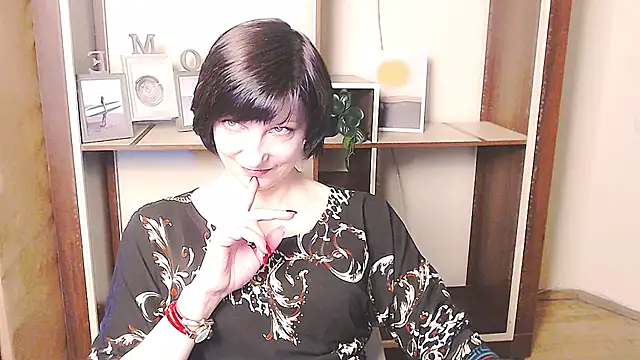 Snapshot of _AngeliaFlow_ chatting on April 24, 10:39 am AngeliaFlow online show from April 24, 10:39 am