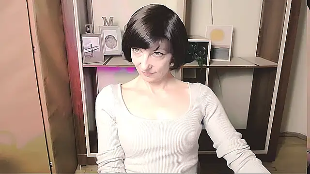 Snapshot of _AngeliaFlow_ chatting on May 5, 8:22 am AngeliaFlow online show from May 5, 8:22 am