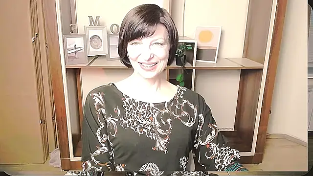 Snapshot of _AngeliaFlow_ chatting on May 11, 9:04 am AngeliaFlow online show from May 11, 9:04 am