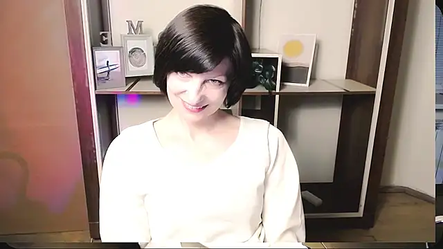 Snapshot of _AngeliaFlow_ chatting on May 16, 8:55 am AngeliaFlow online show from May 16, 8:55 am