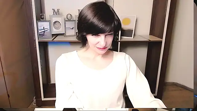 Snapshot of _AngeliaFlow_ chatting on May 20, 9:48 am AngeliaFlow online show from May 20, 9:48 am
