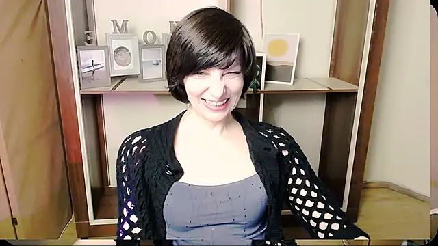 Snapshot of _AngeliaFlow_ chatting on May 21, 7:59 am AngeliaFlow online show from May 21, 7:59 am