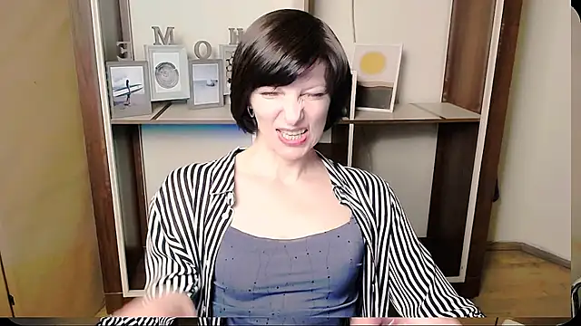 Snapshot of _AngeliaFlow_ chatting on May 27, 8:55 am AngeliaFlow online show from May 27, 8:55 am