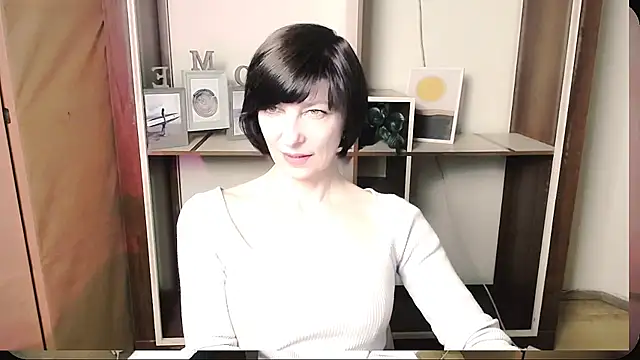 Snapshot of _AngeliaFlow_ chatting on May 31, 9:05 am AngeliaFlow online show from May 31, 9:05 am