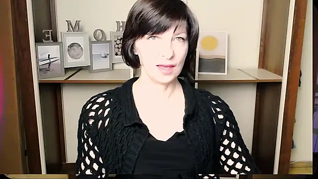 Snapshot of _AngeliaFlow_ chatting on July 24, 8:56 am AngeliaFlow online show from July 24, 8:56 am