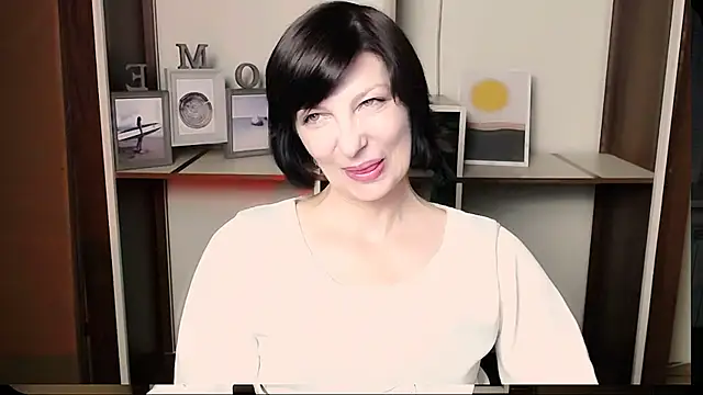 Snapshot of _AngeliaFlow_ chatting on July 25, 7:50 am AngeliaFlow online show from July 25, 7:50 am
