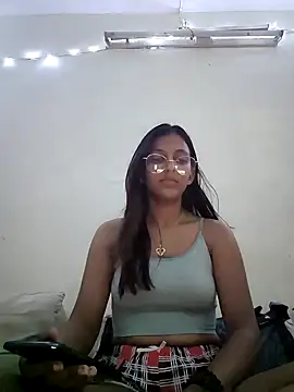 Snapshot of kissmebishh chatting on March 21, 10:06 pm kissmebishh online show from March 21, 10:06 pm