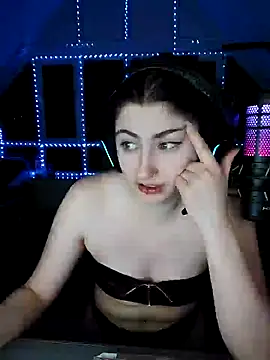 Snapshot of Gamergirl-Linela chatting on February 7, 6:13 pm Gamergirl-Linela online show from February 7, 6:13 pm