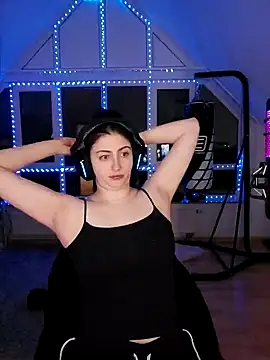 Snapshot of Gamergirl-Linela chatting on February 12, 6:09 pm Gamergirl-Linela online show from February 12, 6:09 pm