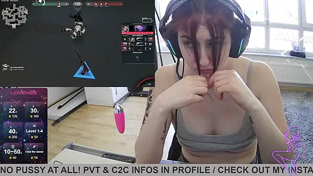 Snapshot of Gamergirl-Linela chatting on February 18, 1:00 pm Gamergirl-Linela online show from February 18, 1:00 pm