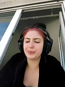 Snapshot of Gamergirl-Linela chatting on February 21, 3:10 pm Gamergirl-Linela online show from February 21, 3:10 pm