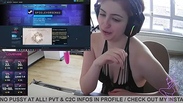 Snapshot of Gamergirl-Linela chatting on February 27, 3:05 pm Gamergirl-Linela online show from February 27, 3:05 pm