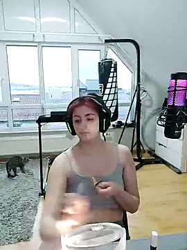 Snapshot of Gamergirl-Linela chatting on March 14, 5:13 pm Gamergirl-Linela online show from March 14, 5:13 pm