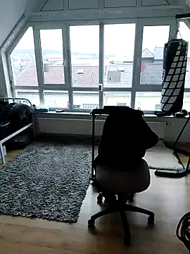 Snapshot of Gamergirl-Linela chatting on March 15, 4:32 pm Gamergirl-Linela online show from March 15, 4:32 pm