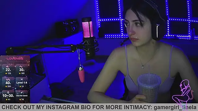 Snapshot of Gamergirl-Linela chatting on September 13, 4:01 am Gamergirl-Linela online show from September 13, 4:01 am