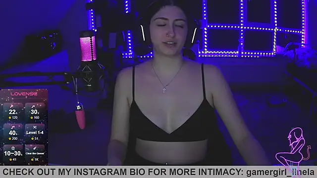 Snapshot of Gamergirl-Linela chatting on September 17, 10:44 pm Gamergirl-Linela online show from September 17, 10:44 pm