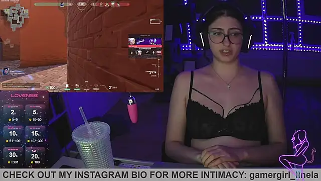 Snapshot of Gamergirl-Linela chatting on October 8, 3:26 am Gamergirl-Linela online show from October 8, 3:26 am