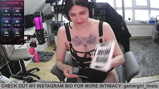 Gamergirl-Linela online show from April 29, 5:06 pm