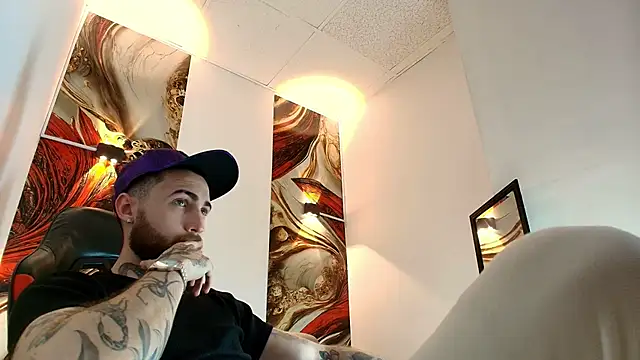 Luke davis01 online show from April 23, 1:13 pm