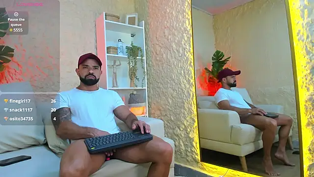 Snapshot of Maofenix chatting on February 13, 4:54 am Maofenix online show from February 13, 4:54 am