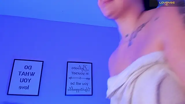 Morgan Wright online show from April 21, 1:42 am