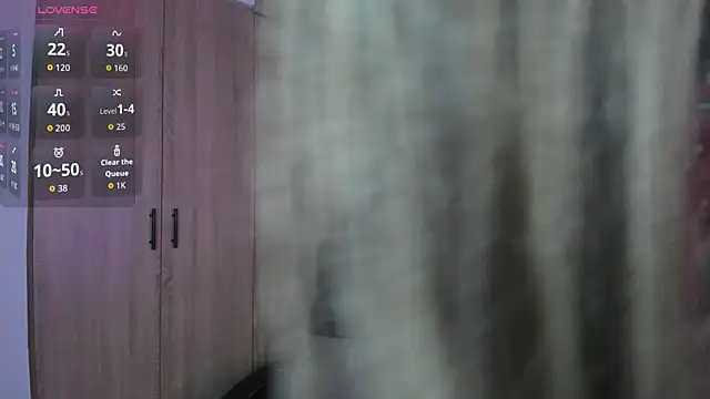 Cloee Rainbow1 online show from December 4, 11:52 am