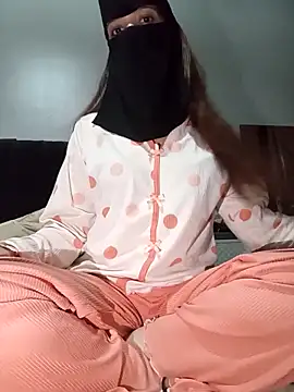 Snapshot of Milan-88 chatting on October 20, 9:15 pm Milan-88 online show from October 20, 9:15 pm