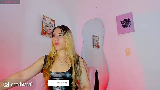 Vickyallien online show from April 18, 3:05 pm