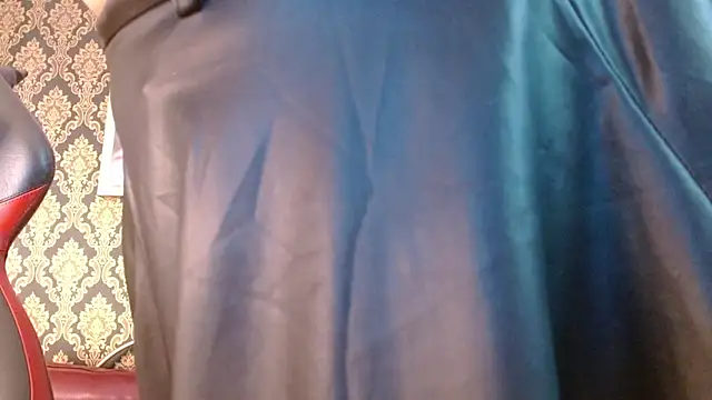 Snapshot of Rouse_darkk chatting on February 25, 6:14 am Rouse darkk online show from February 25, 6:14 am