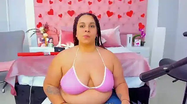 KourtneyEvans online show from February 11, 4:56 pm