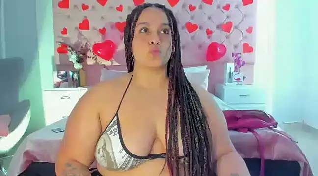 KourtneyEvans online show from February 18, 4:37 pm