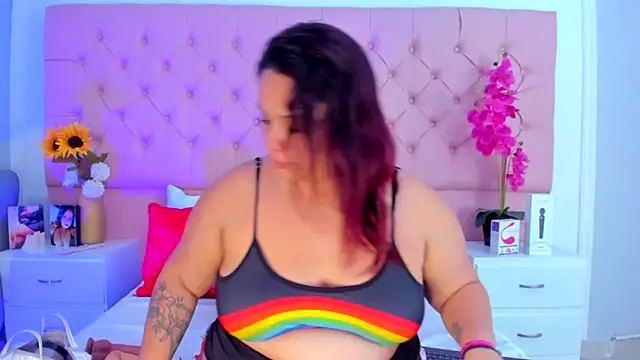 KourtneyEvans online show from March 19, 5:17 pm