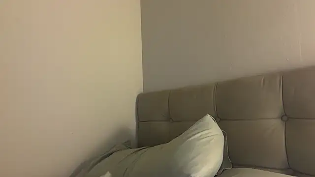 Snapshot of skyejde chatting on September 13, 10:20 pm skyejde online show from September 13, 10:20 pm