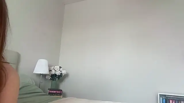 Snapshot of skyejde chatting on October 19, 1:01 pm skyejde online show from October 19, 1:01 pm