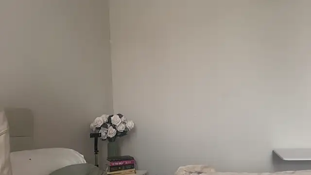 Snapshot of skyejde chatting on October 31, 9:32 am skyejde online show from October 31, 9:32 am