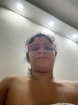 Snapshot of Tana_latin chatting on July 25, 12:09 am Tana latin online show from July 25, 12:09 am