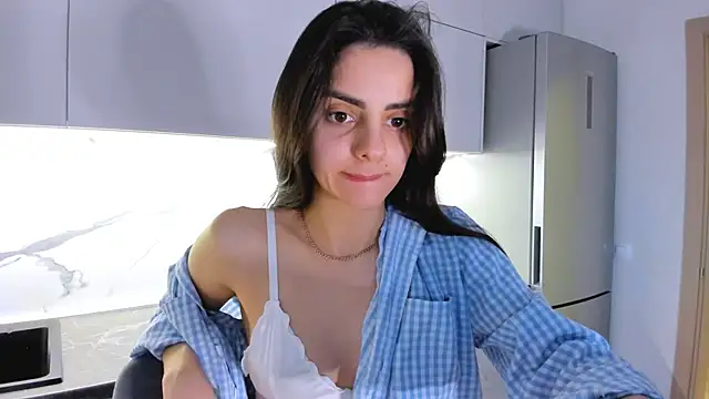 EmiliaZen online show from March 7, 12:15 am