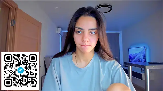 EmiliaZen online show from November 18, 11:58 am