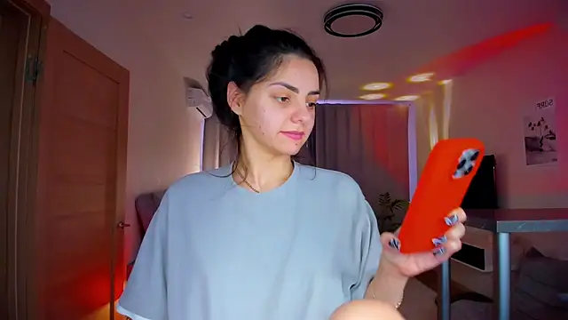 EmiliaZen online show from March 15, 3:18 pm