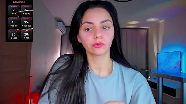 EmiliaZen online show from April 22, 6:42 pm