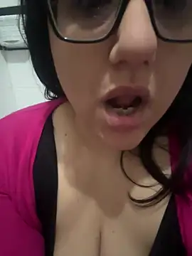 Snapshot of daianaspencer chatting on March 22, 8:40 am daianaspencer online show from March 22, 8:40 am