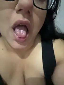 Snapshot of daianaspencer chatting on October 20, 6:25 am daianaspencer online show from October 20, 6:25 am